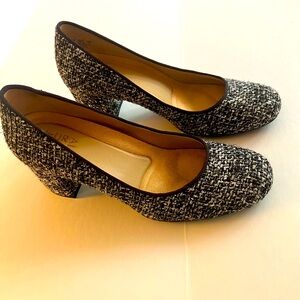 Naturalizer 6.5 M tweed pumps. Excellent condition